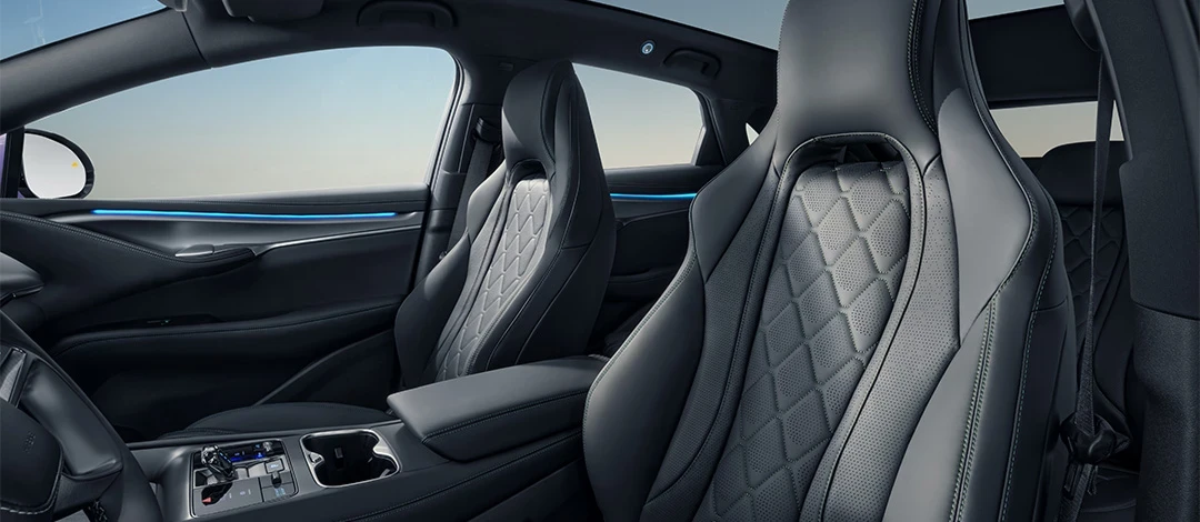sealion7-interior-1